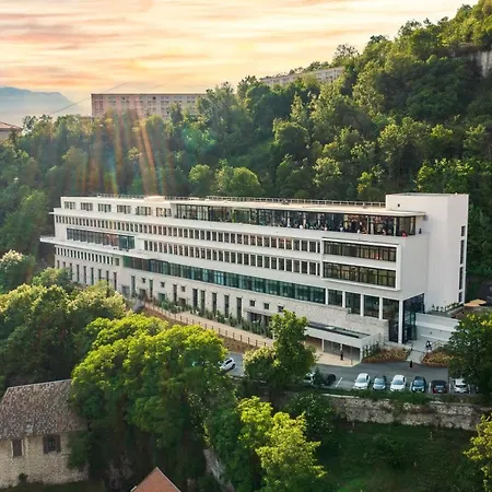 The Babel Community - Bastille Aparthotel Grenoble