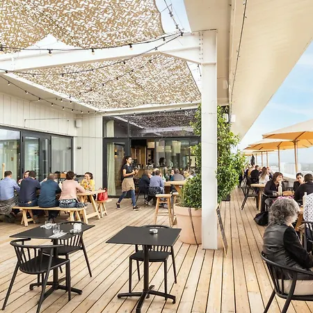 The Babel Community - Bastille Aparthotel *