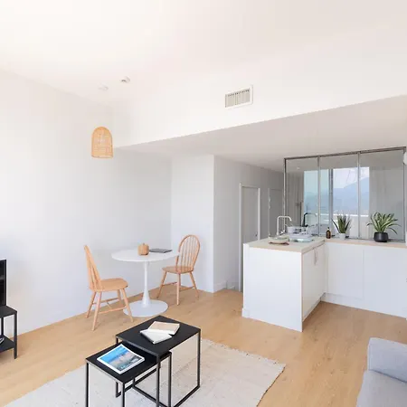The Babel Community - Bastille Aparthotel